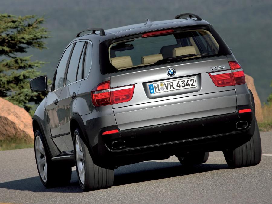  BMW X5 4.8i (E70) 2006 года  (WW) (фото 16 из 64)